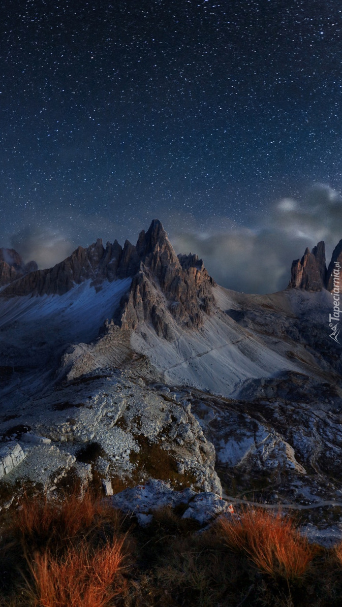 Gwiazdy nad górami Tre Cime di Lavaredo