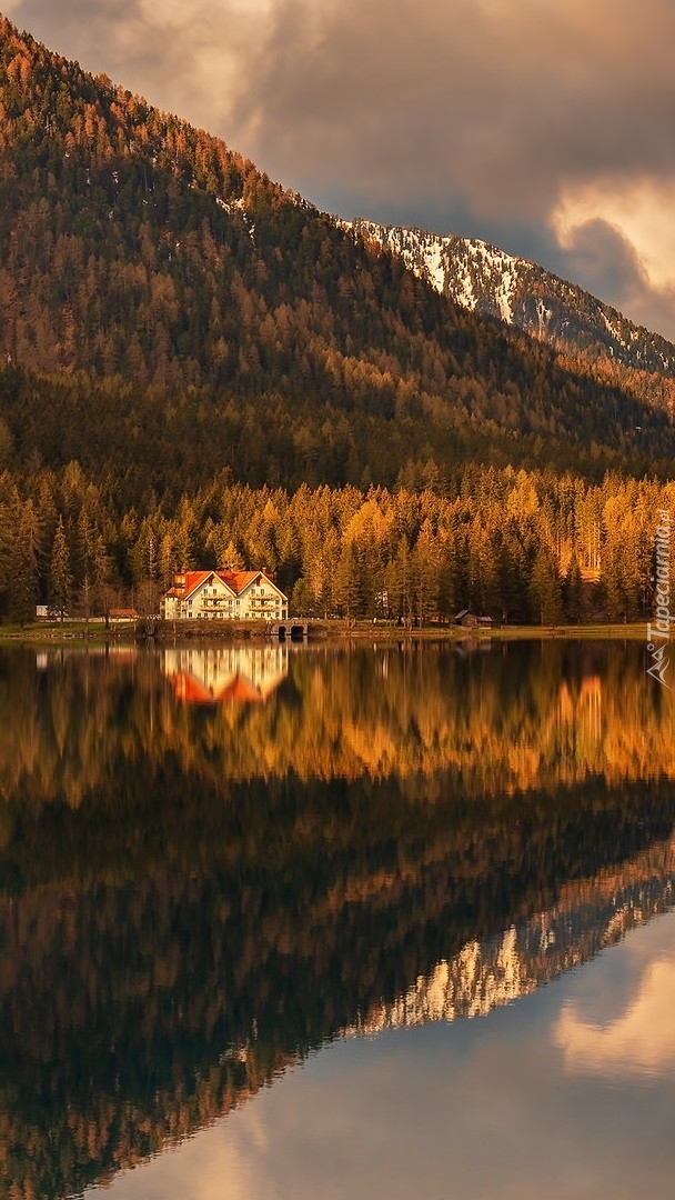 Hotel Seehaus pod lasem nad jeziorem Anterselva Lake