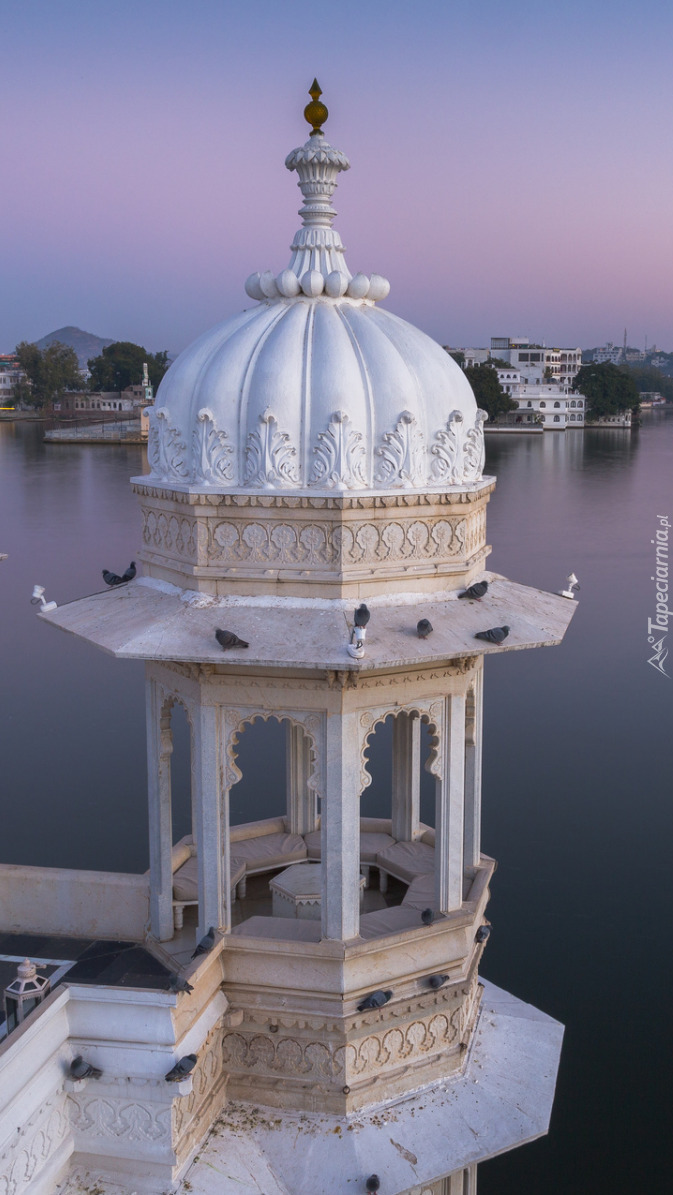 Hotel Taj Lake Palace nad jeziorem Pichola