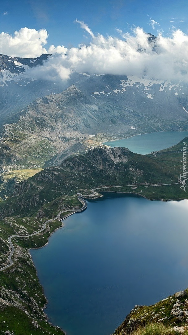 Jezioro Agnel Lake obok przełęczy Nivolet Pass