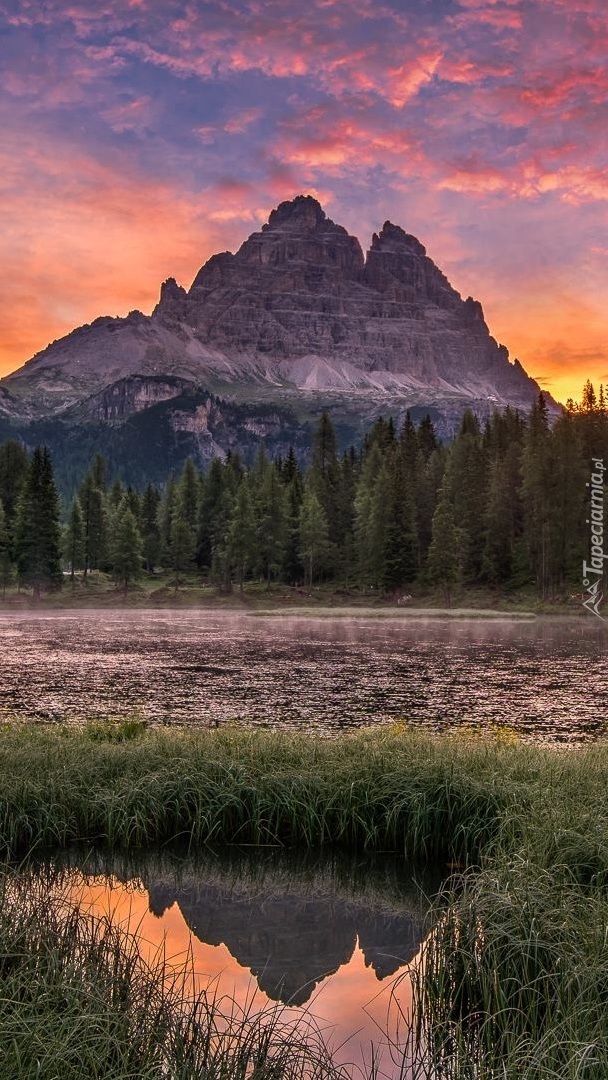 Jezioro Antorno Lake i masyw Tre Cime di Lavaredo