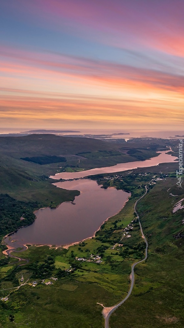 Jezioro Dunlewy Lough i Lough Nacung Upper