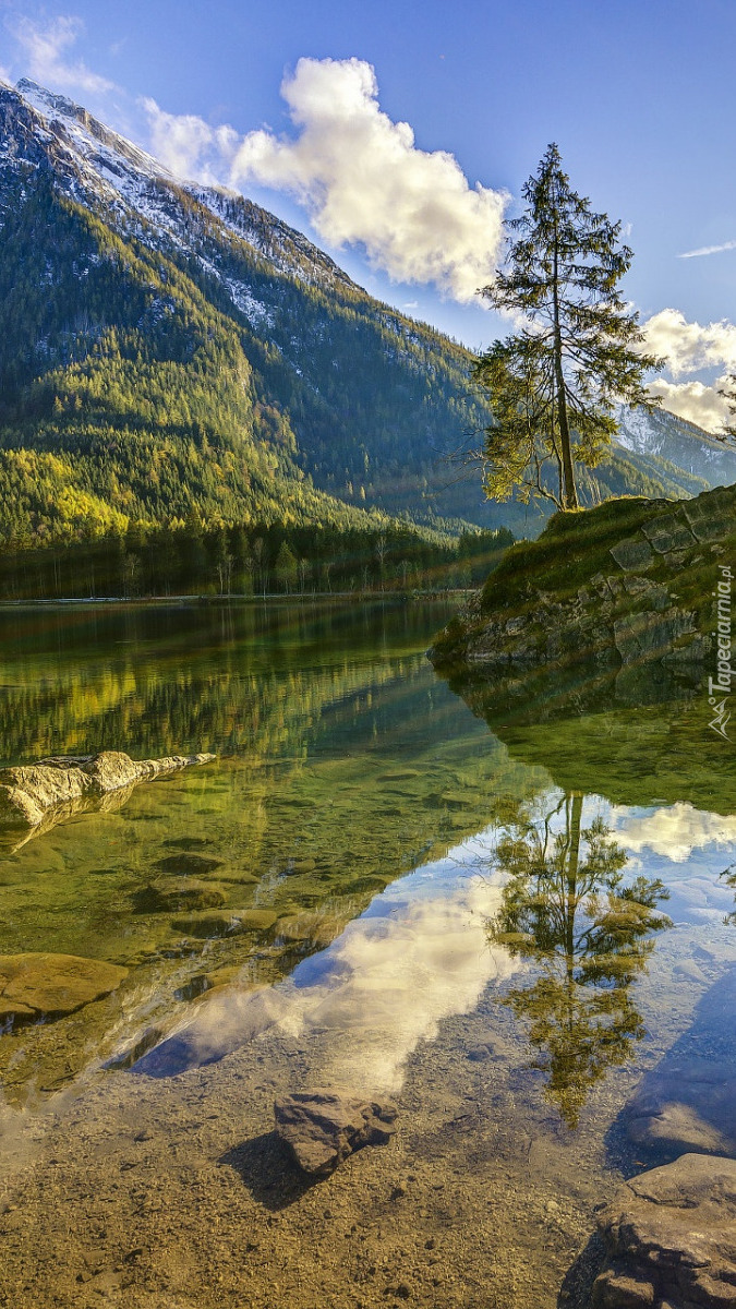 Jezioro Hintersee Lake w Alpach Bawarskich