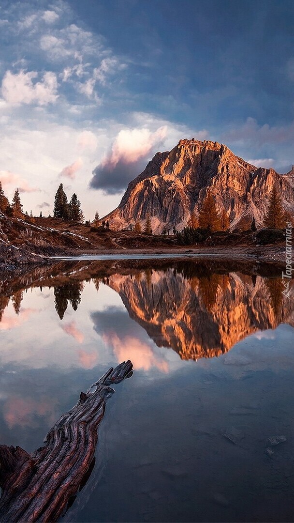 Jezioro Lago Limides w Dolomitach