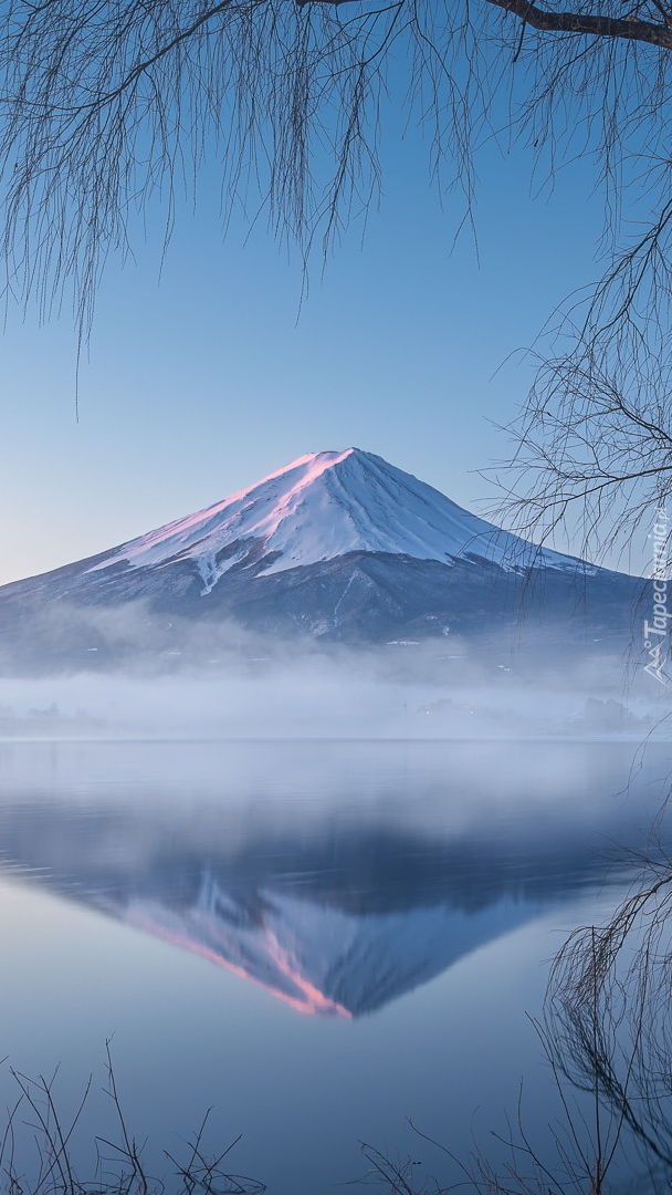 Jezioro Lake Kawaguchi i góra Fudżi