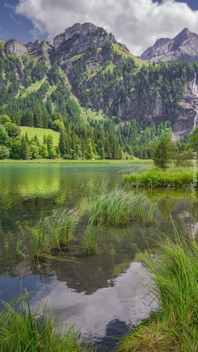 Jezioro Lauenensee w Alpach Berneńskich