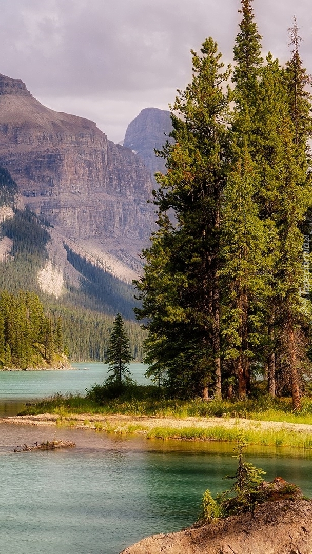 Jezioro Maligne w  Parku Narodowym Jasper