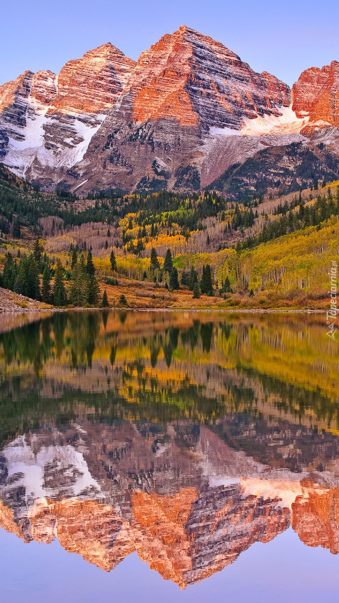 Jezioro Maroon Lake w Górach Skalistych