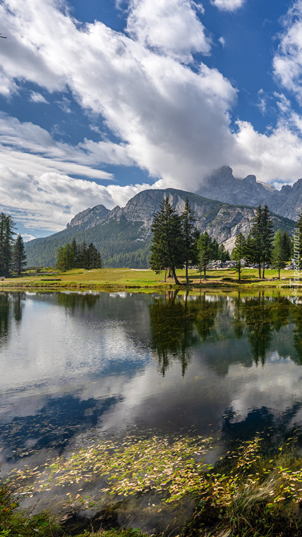 Jezioro Misurina w Alpach