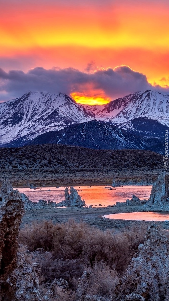 Jezioro Mono Lake w Kalifornii