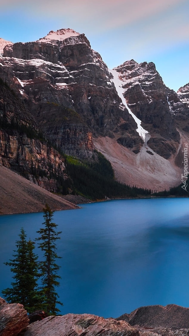 Jezioro Moraine Lake w górach