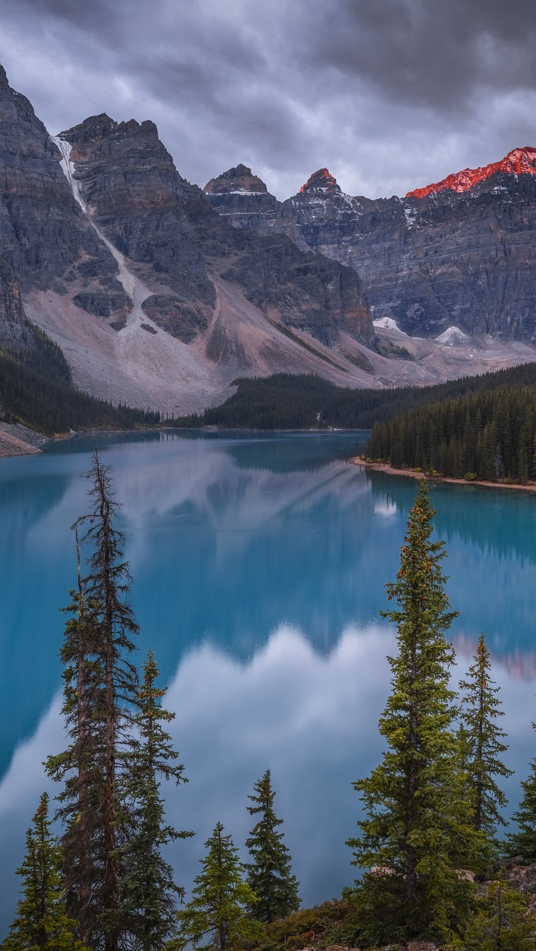 Jezioro Moraine w Parku Narodowy Banff