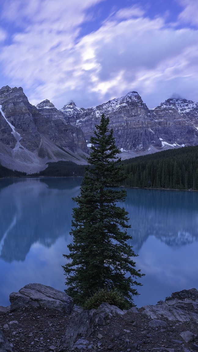 Jezioro Moraine w Parku Narodowym Banff