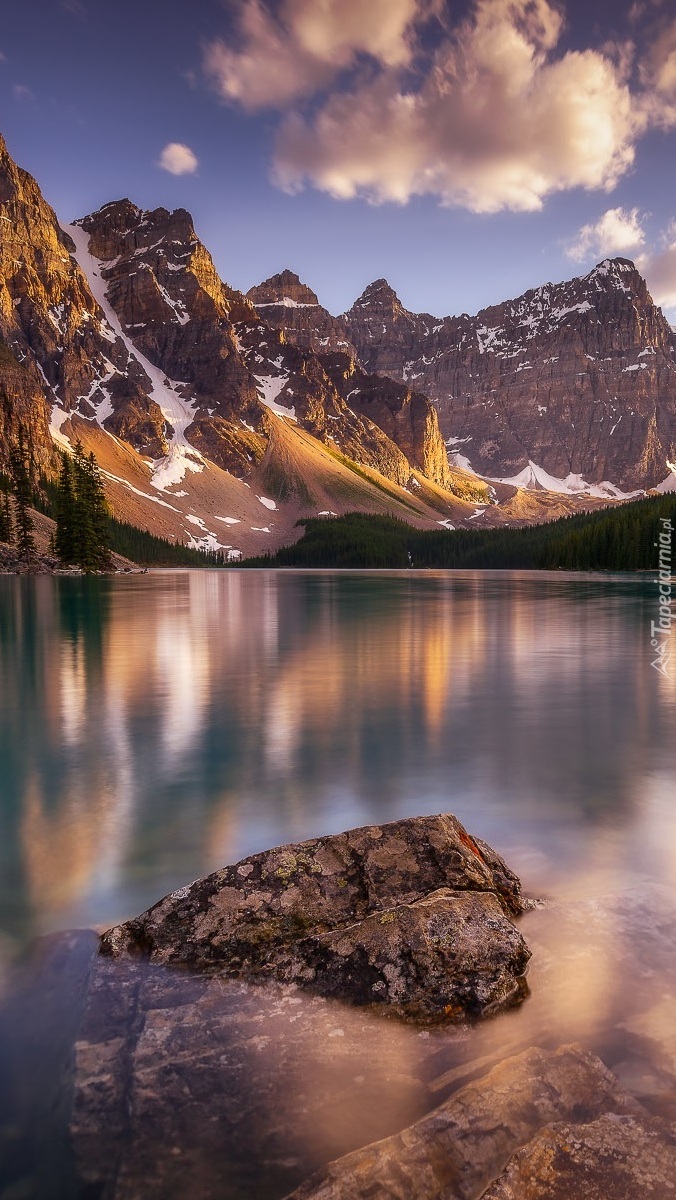 Jezioro Moraine w Parku Narodowym Banff