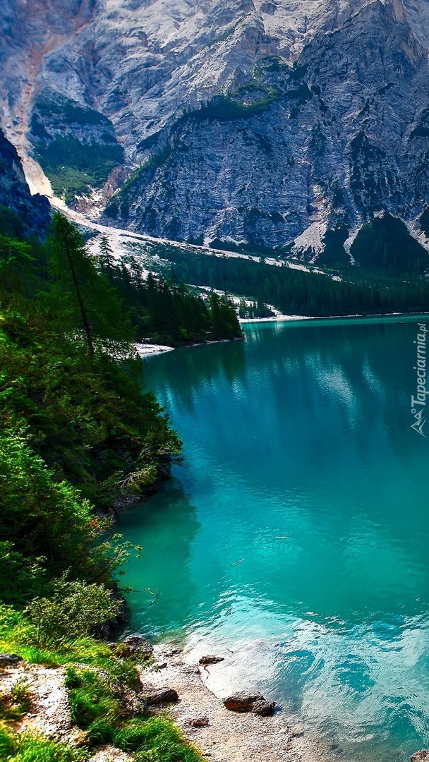Jezioro Pragser Wildsee we Włoszech