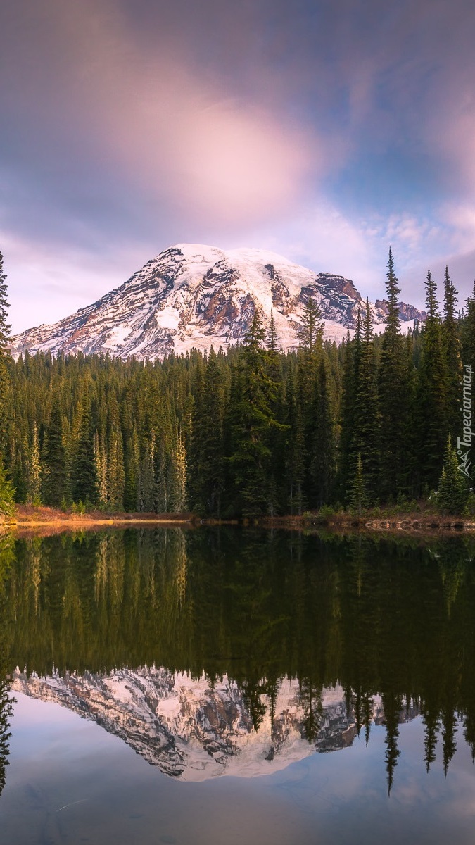 Jezioro Reflection Lake na tle góry