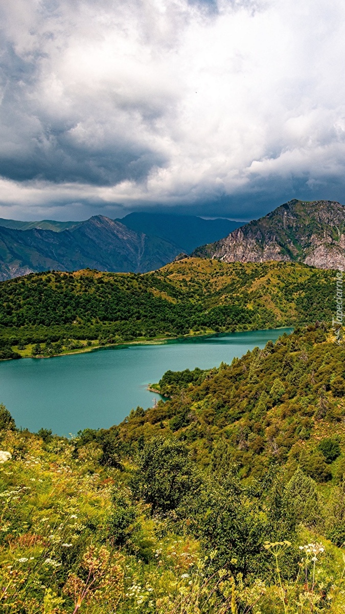 Jezioro Sary Chelek Lake