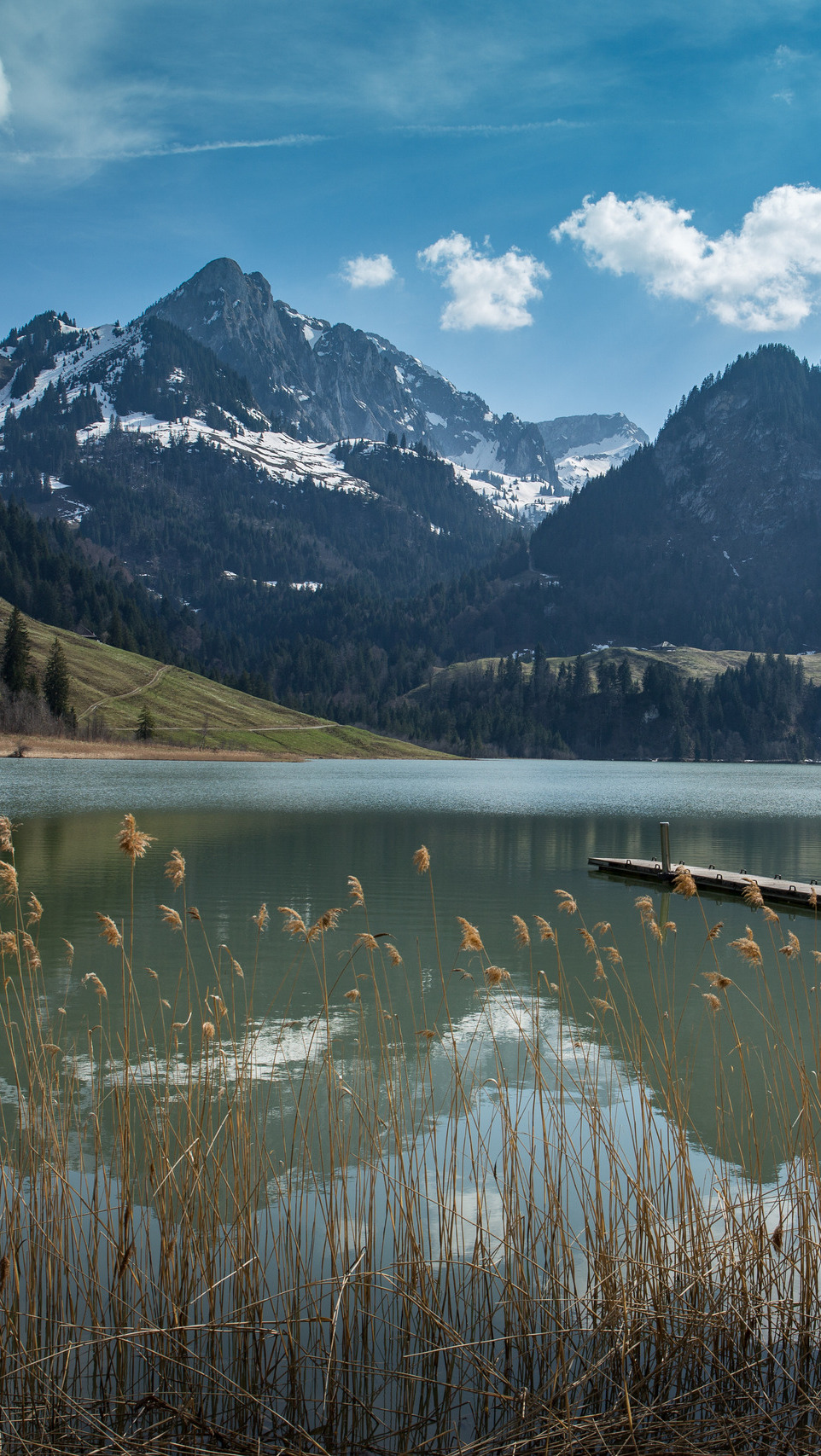 Jezioro Schwarzsee w Szwajcarii