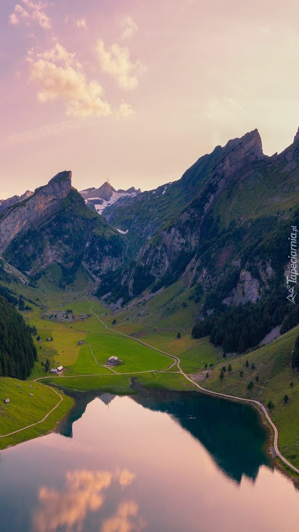 Jezioro Seealpsee w Alpach