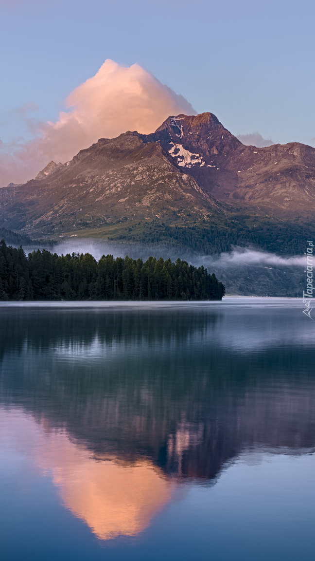 Jezioro Silsersee i góra Piz da la Margna