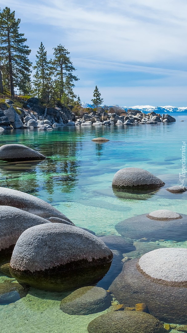 Kamienie w jeziorze Tahoe Lake