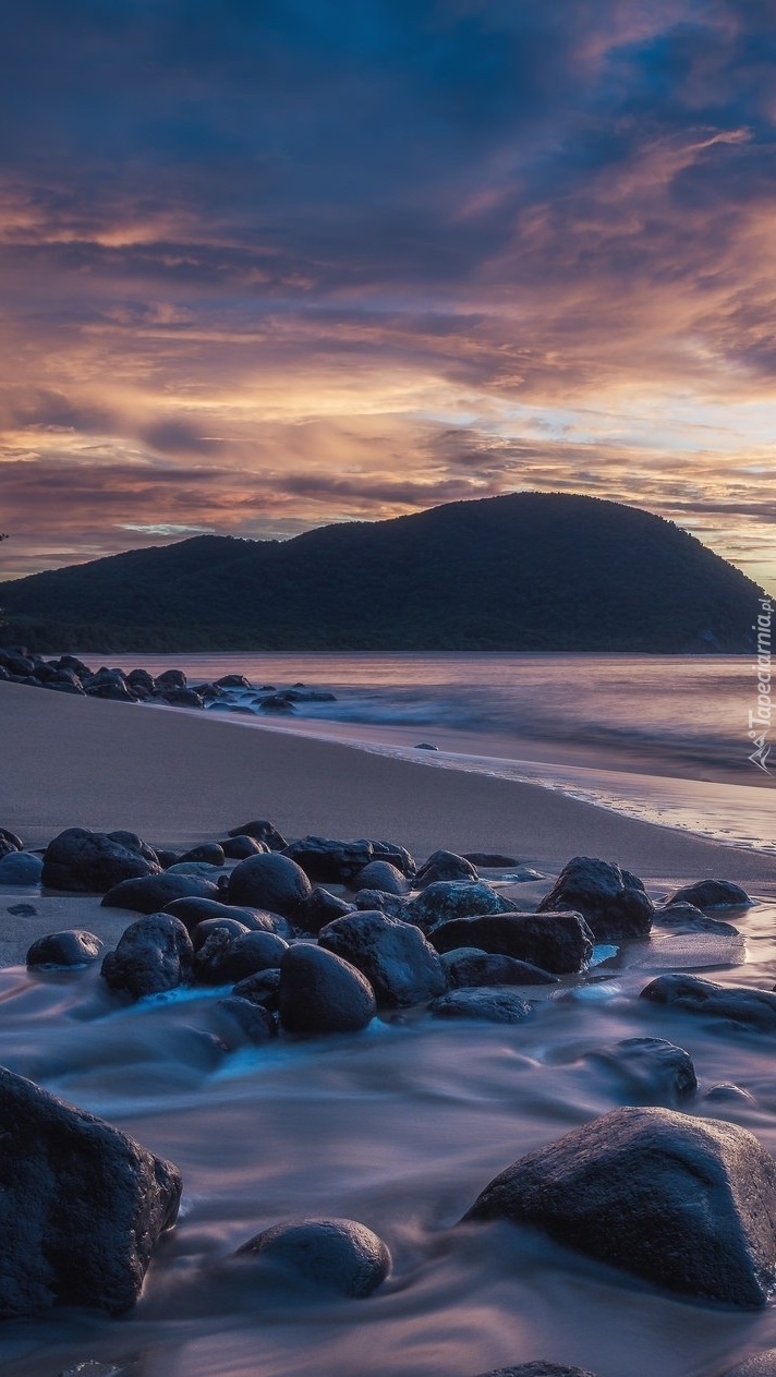 Kamienista plaża de Grande Anse