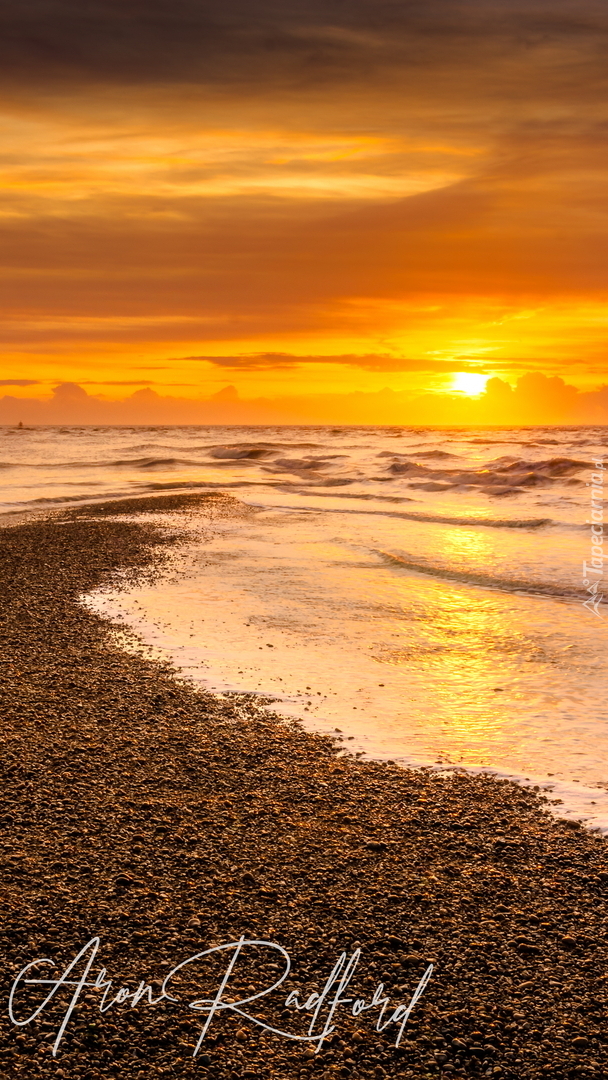 Kamyki na morskiej plaży