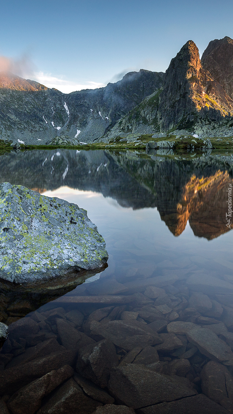 Karpaty nad jeziorem Taul Portii