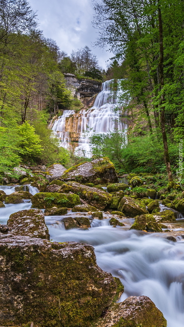 Kaskada i rzeka Herisson