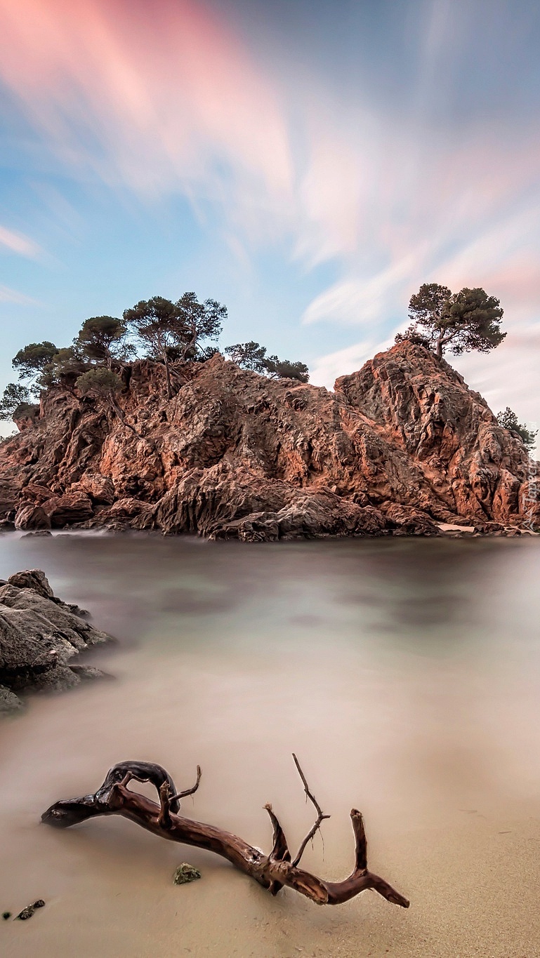 Katalońskie skaliste wybrzeże