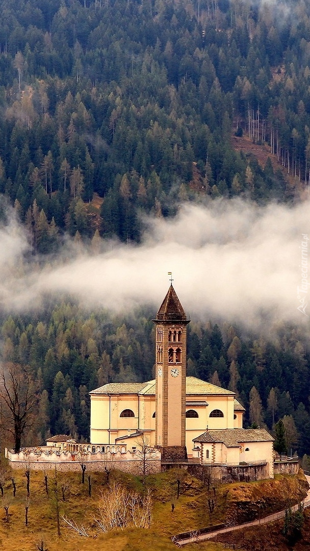 Kościół w Castello Molina di Fiemme we Włoszech