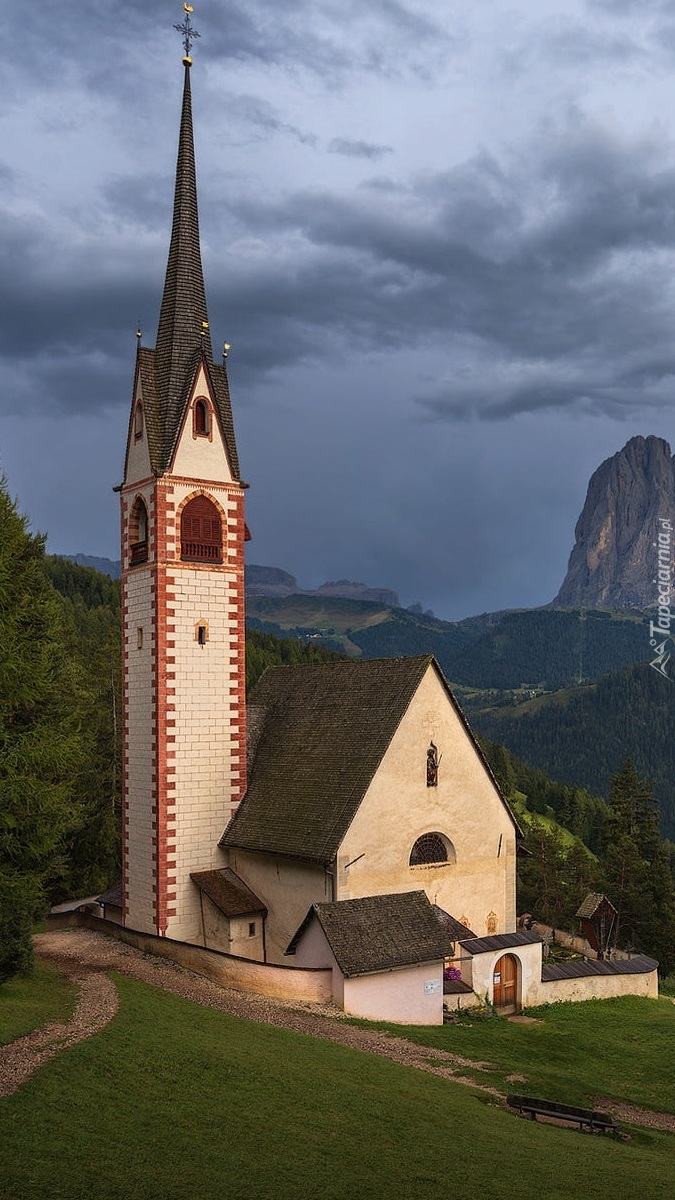 Kościół w Dolomitach