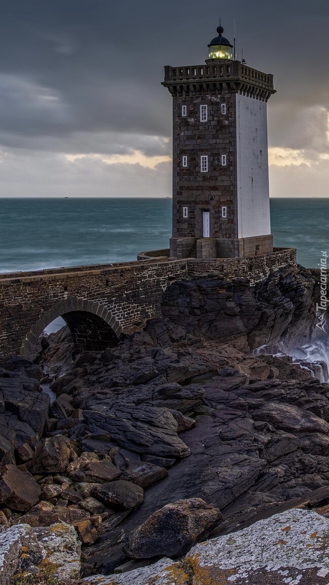 Latarnia morska Kermorvan Lighthouse