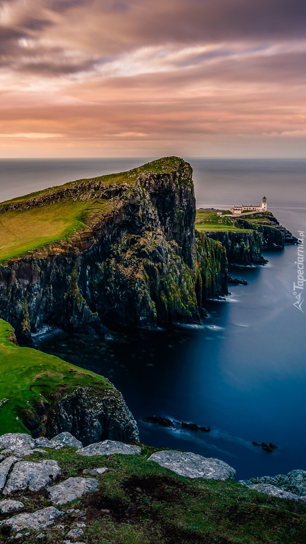 Latarnia morska Neist Point Lighthouse w Szkocji