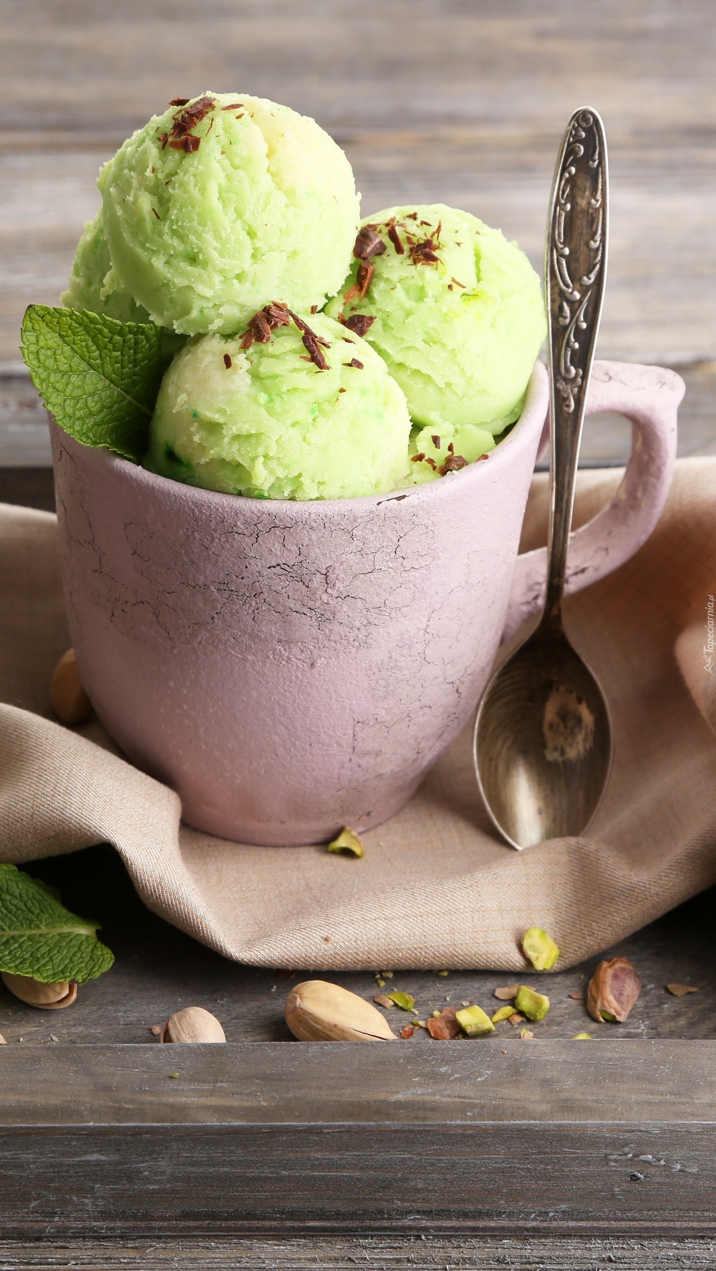 Lody pistacjowe w filiżance