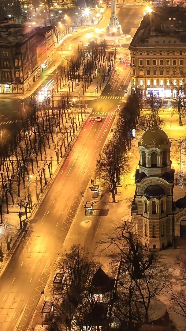 Łotwa nocą
