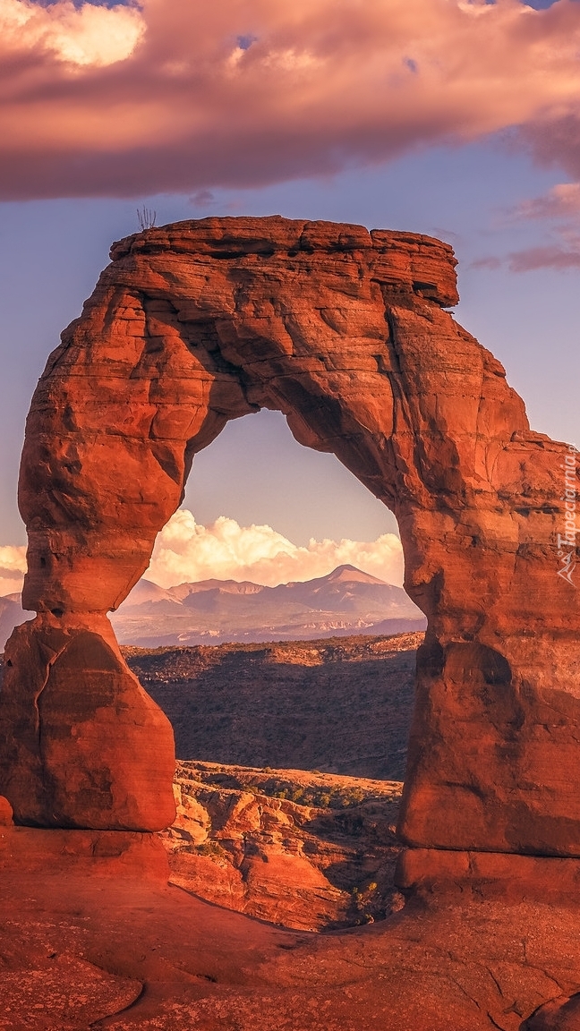 Łuk skalny Delicate Arch w Parku Narodowym Arches