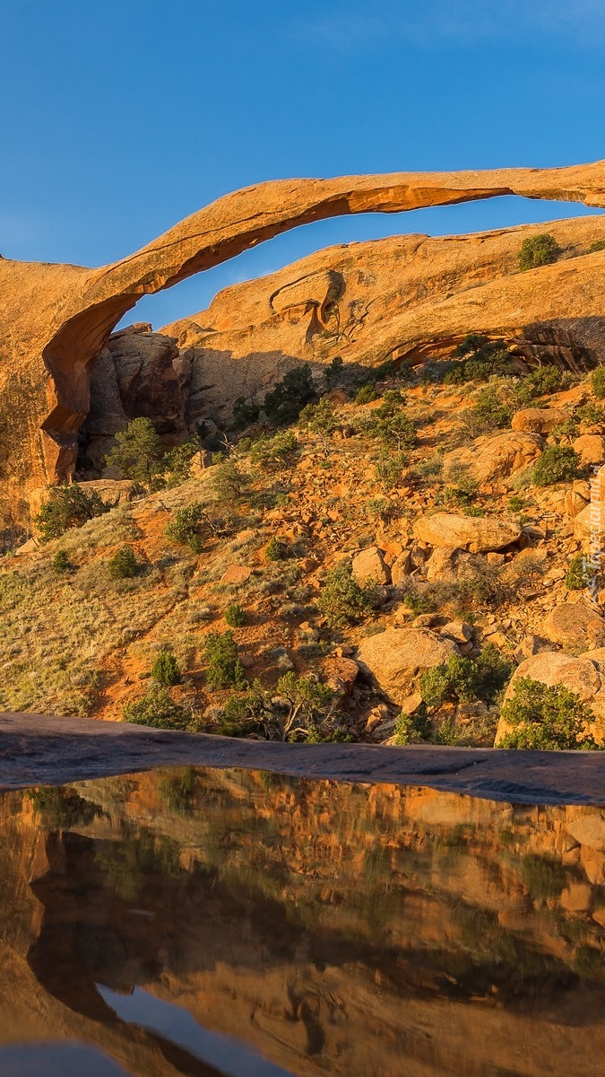 Łuk skalny Landscape Arch w Parku Narodowym Arches