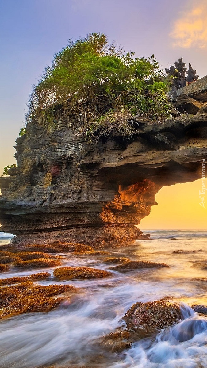 Łuk skalny w Tanah Lot