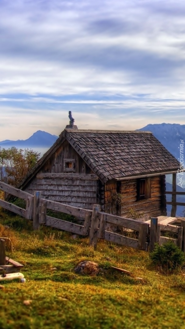 Mały domek w górach