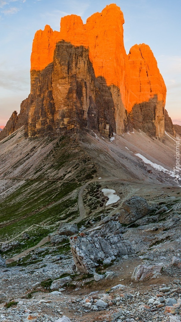 Masyw Tre Cime di Lavaredo w Dolomitach