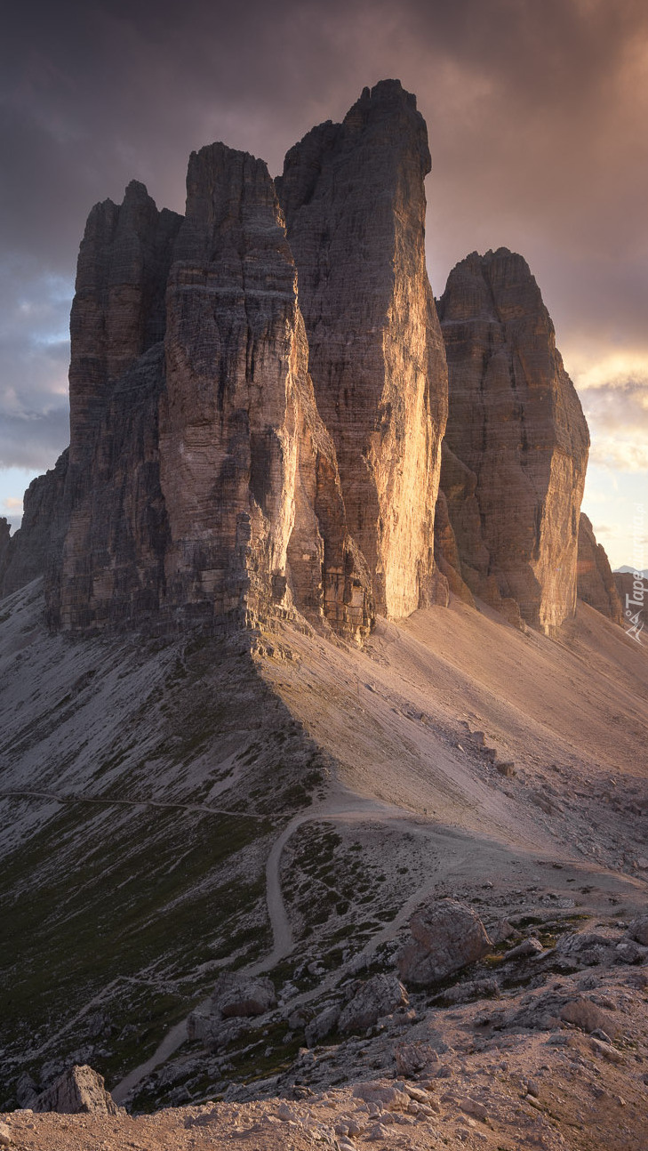 Masyw Tre Cime di Lavaredo w Dolomitach