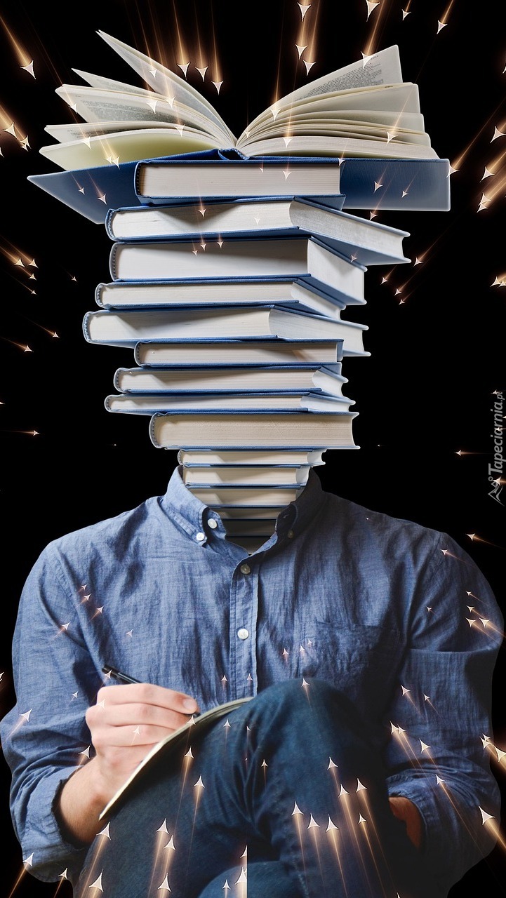 Mężczyzna z książkami