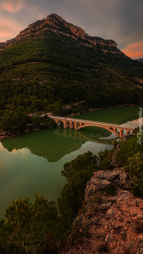 Most na jeziorze Ulldecona w Hiszpanii