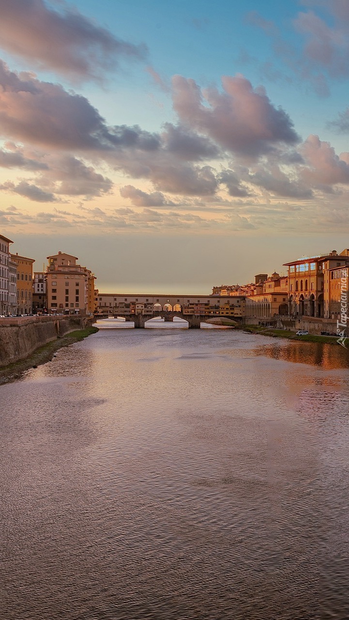 Most Ponte Vecchio nad rzeką Arno