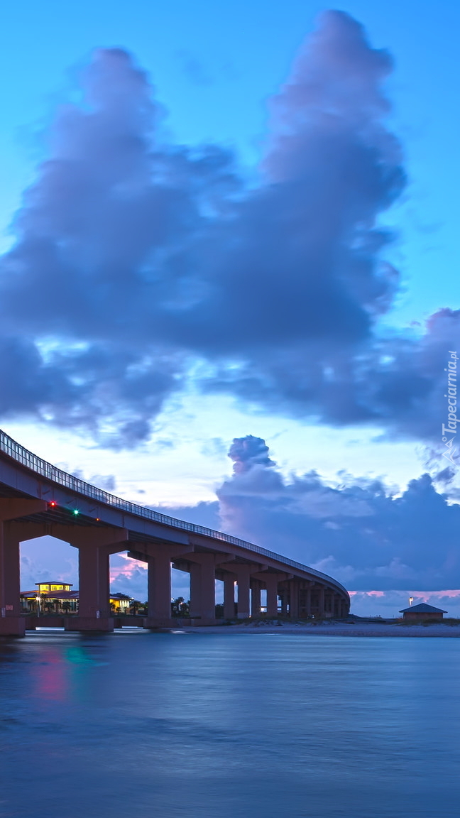Most w Gulf Shores nad zatoką