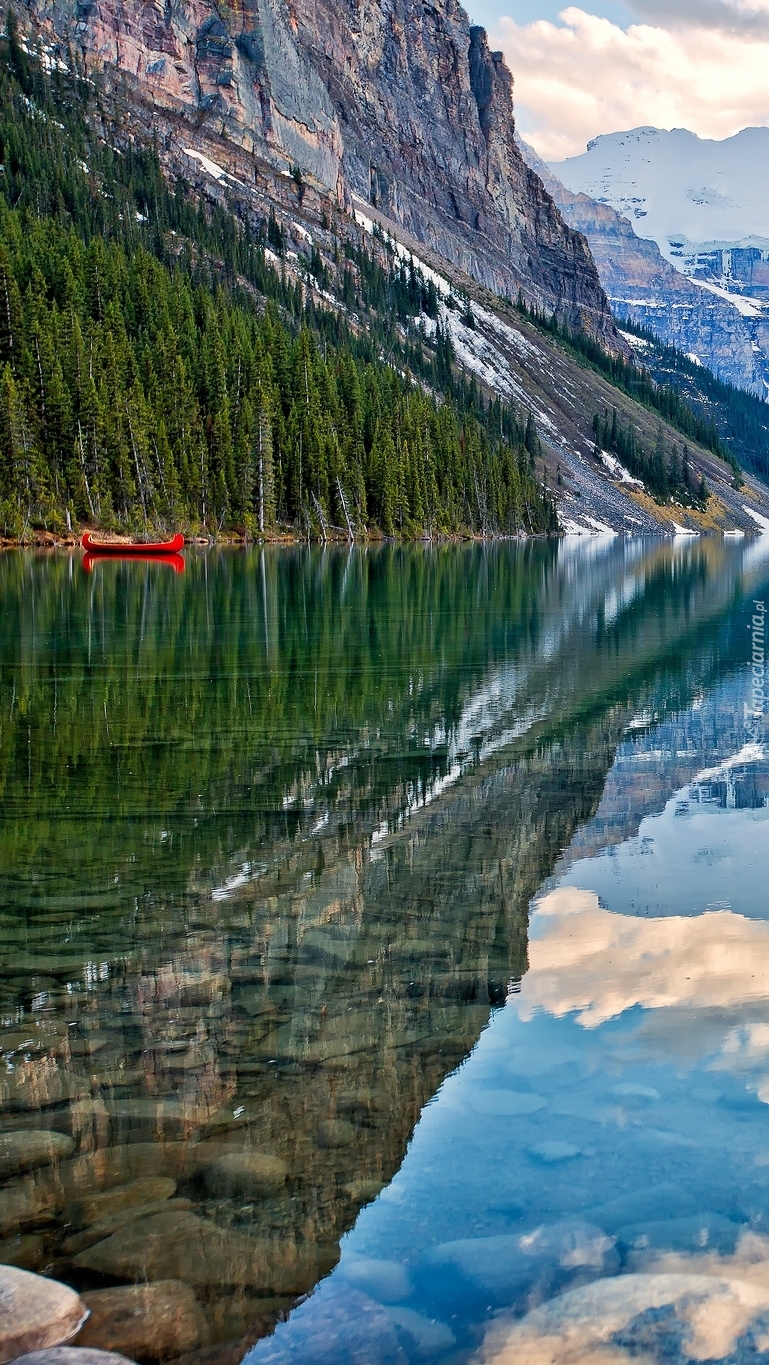 Odbicie gór w jeziorze Lake Louise