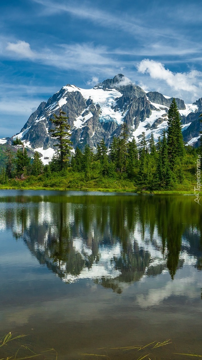 Odbicie góry Mount Shuksan w jeziorze Picture Lake