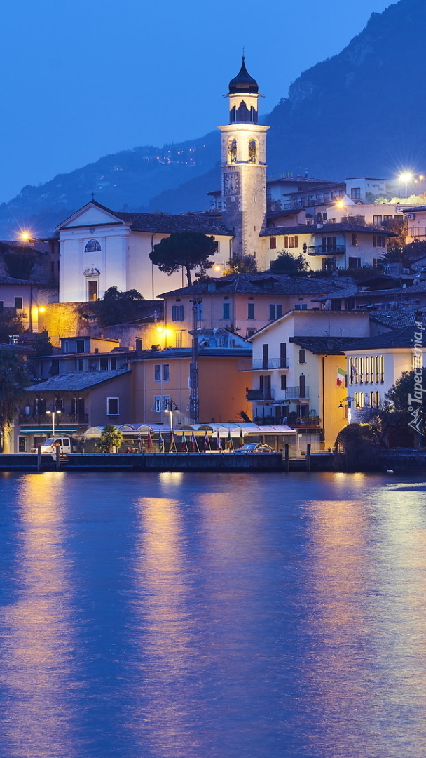 Oświetlone Limone sul Garda