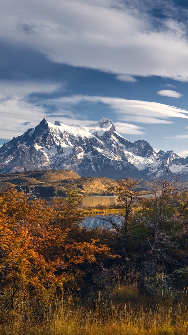 Park Narodowy Torres del Paine w Patagonii w jesiennej szacie